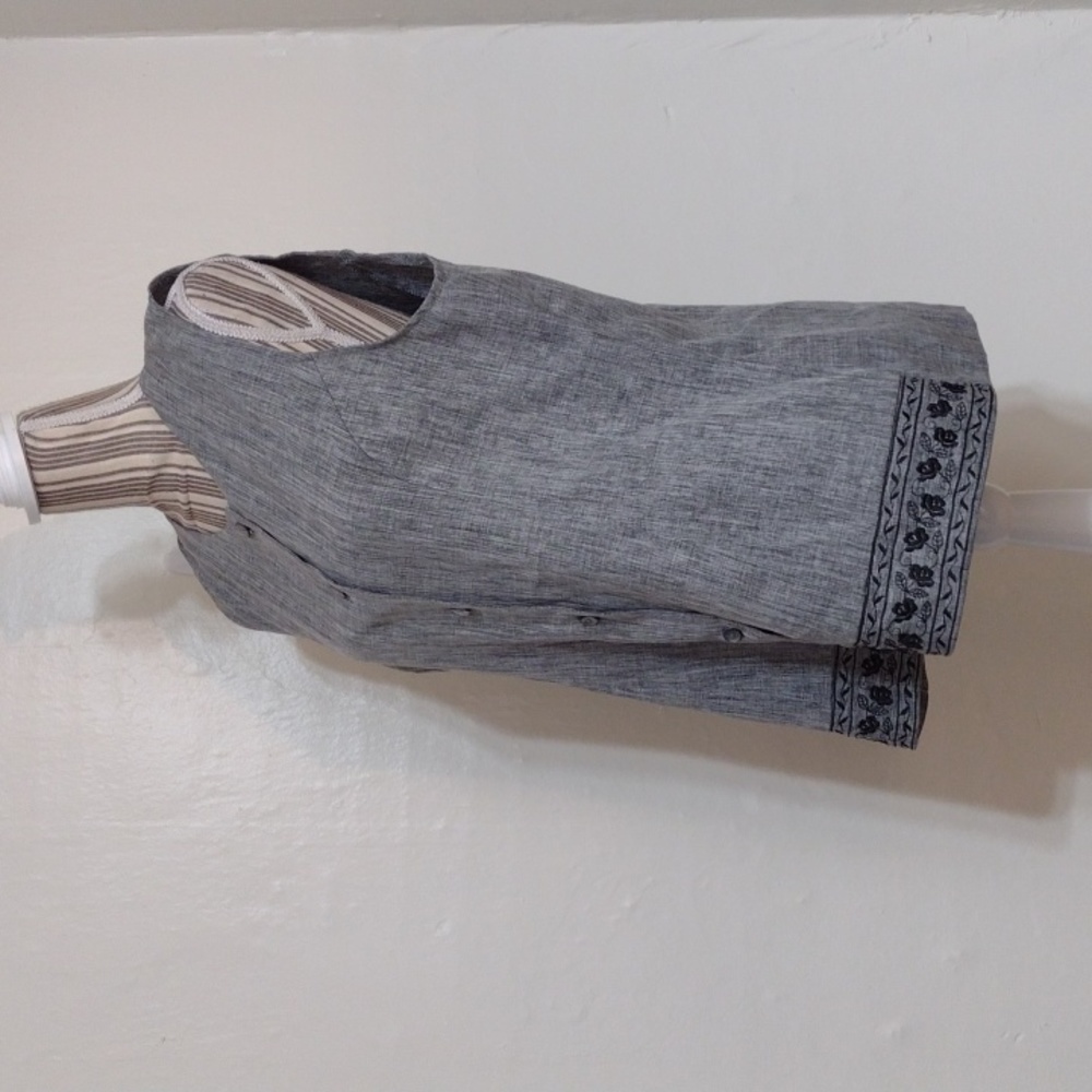 Basic Equipment Vintage Button Front Sleeveless T… - image 3